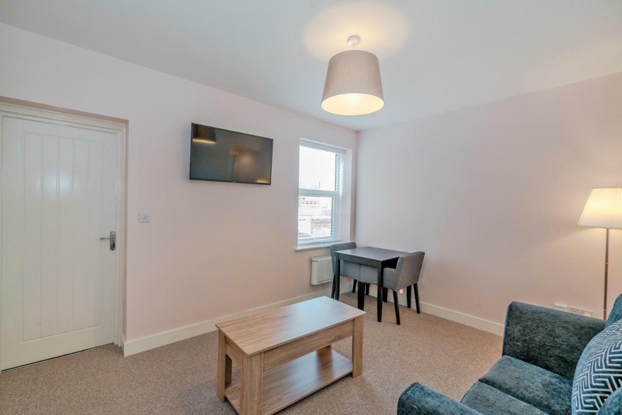 Cannock Hotel Apartments Eksteriør billede